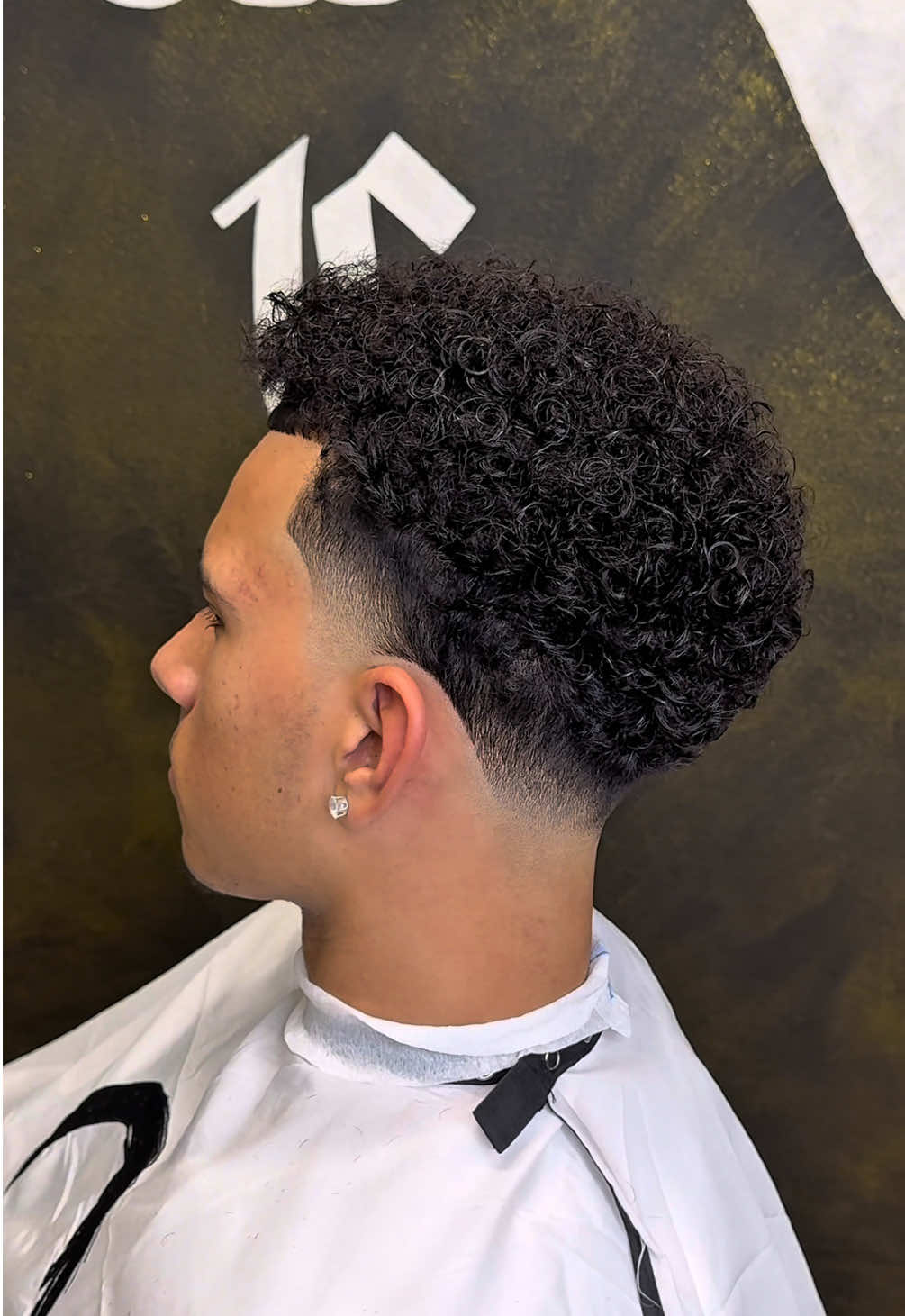 Bellingham Curly Haircut🔥💈 #barbervideos #viral #viralvideos #belligham #taperfade 