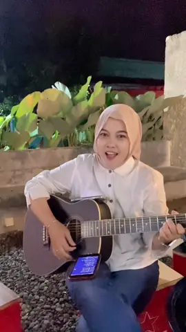 mana nih yg request dan bintang malam berkedip mesra😚 #ay #dbagindas #fyp #coverakustik 