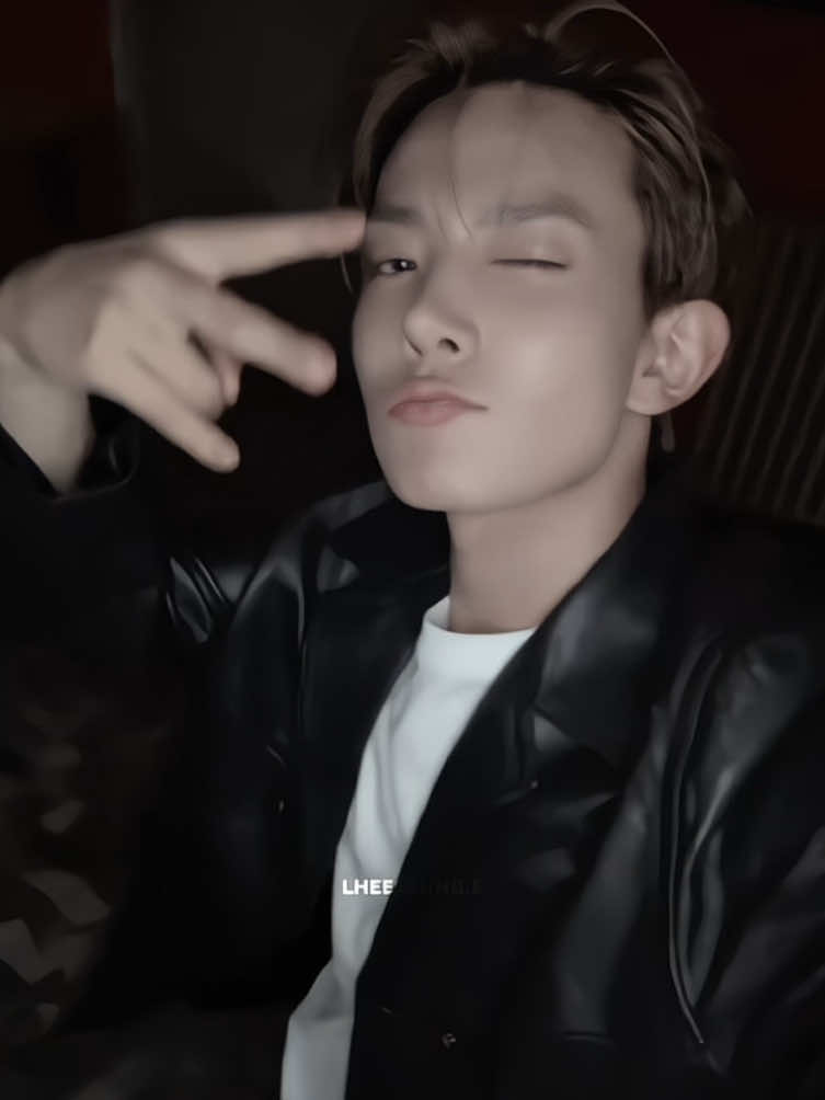 the weeknd fanboy. #heeseung 