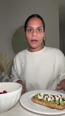 currently getting the ick from eggs so this is my perfectly balanced breakfast that i’ve been looking forward to every morning! #breakfastideas #morningroutine #healthyrecipes #healthyeats #breakfast 