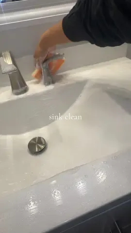 A sink clean 🫧✨ #asmr #cleaningtiktok #CleanTok #cleaning #sinkclean 