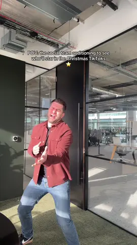Looks like we’ve found our king 🤭 #Office #Work #TikTok 