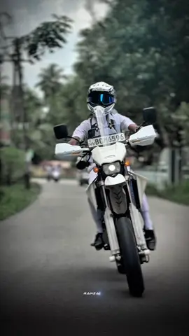 Addmition නම් ගත්තා, දැන් මොනවද ලියන්නෙ 😭😞🤍. #fypシ゚ #dtrackersupermoto #schoollife #viralvideo #CapCut 