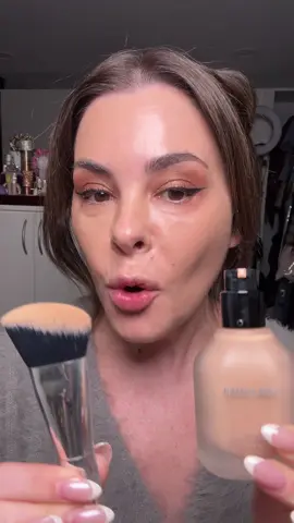 If your foundation looks cakey, it’s not you, it’s your technique. #HausLabsPartner @Haus Labs  #makeupover40 #foundation #makeup #cakeymakeup 
