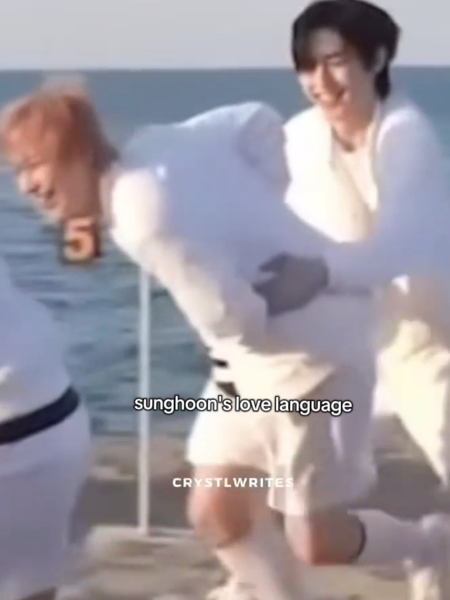 the handplacement as always👀🤭 #sunghoon #sunoo #sunsun 