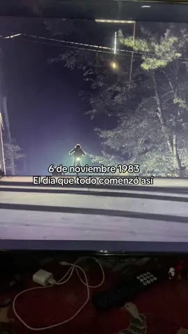6 de noviembre de 1983, Hawkins, Indiana. El día que todo comenzó: la desaparición de will byers ¡Happy stranger day! #strangerthings #wilbyers #netflix 