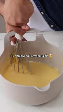 Yumurtayı, kremayı hızlıca çırpıyoruuuz   #Karaca #hometok #yemek #Food #FoodTok        