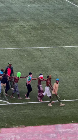 Iga ilaali😂😂#CapCut #viraltiktok #somalitiktok #comedia #🔥🔥🔥🔥🔥🔥🔥🔥🔥🔥 