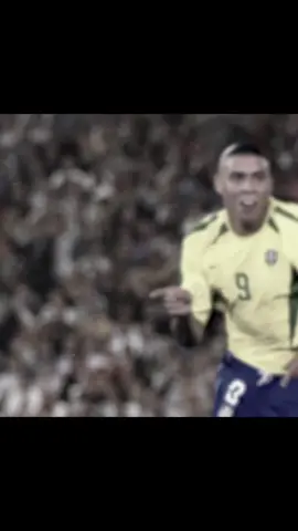 يله خوما محتاج شي😹 #رونالدو_الظاهرة🇧🇷❤  #رونالدو🇵🇹 #ميسي_برشلونة #ميسي #fyp 