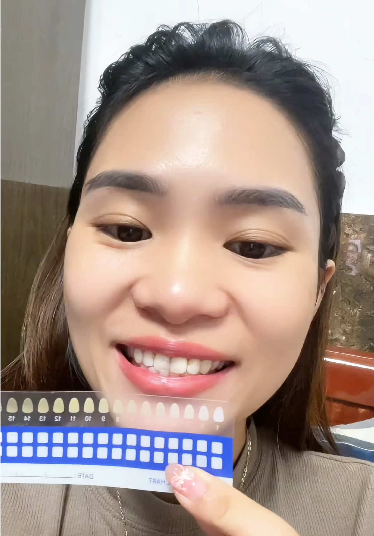 Bà nào răng ố vàng thử miếng dán này nha,ổn áp.lắm.mà k bị ê buốt đâu #miengdantrangranglysmiego #miengdantrangrang #lysmiego #miengdanrang #fyp 