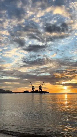 #singkawang #kalimantanbarat #fyppppppppppppppppppppppp #sunset #pantaivibes 