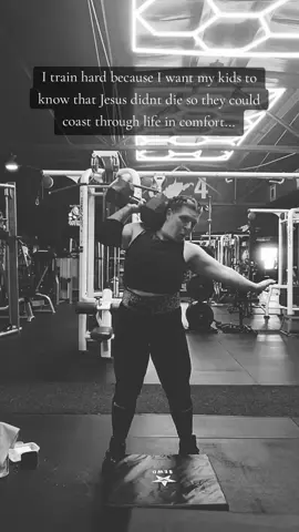 As a mom, it's my job to set that tone for my children 💪🏻 #RiseUp #StrongMom #inspiration #rolemodel #momofboys 