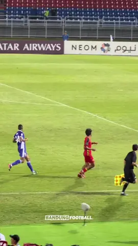 KEAJAIBAN DI MALAYSIA, ADAM ALUSSS! 😭 🫶🏻💙 🥲gol gol #persibbandung #gold 
