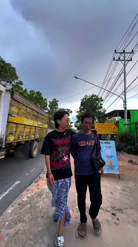 Terimakasih bang @Indra Hey Kau dan @Anningmu atas kunjungannya di Cloud Game Center 🔥🙏🏻#singkawang #singkawangkalimantanbaratt #singkawanginformasi #rentalpssingkawang 