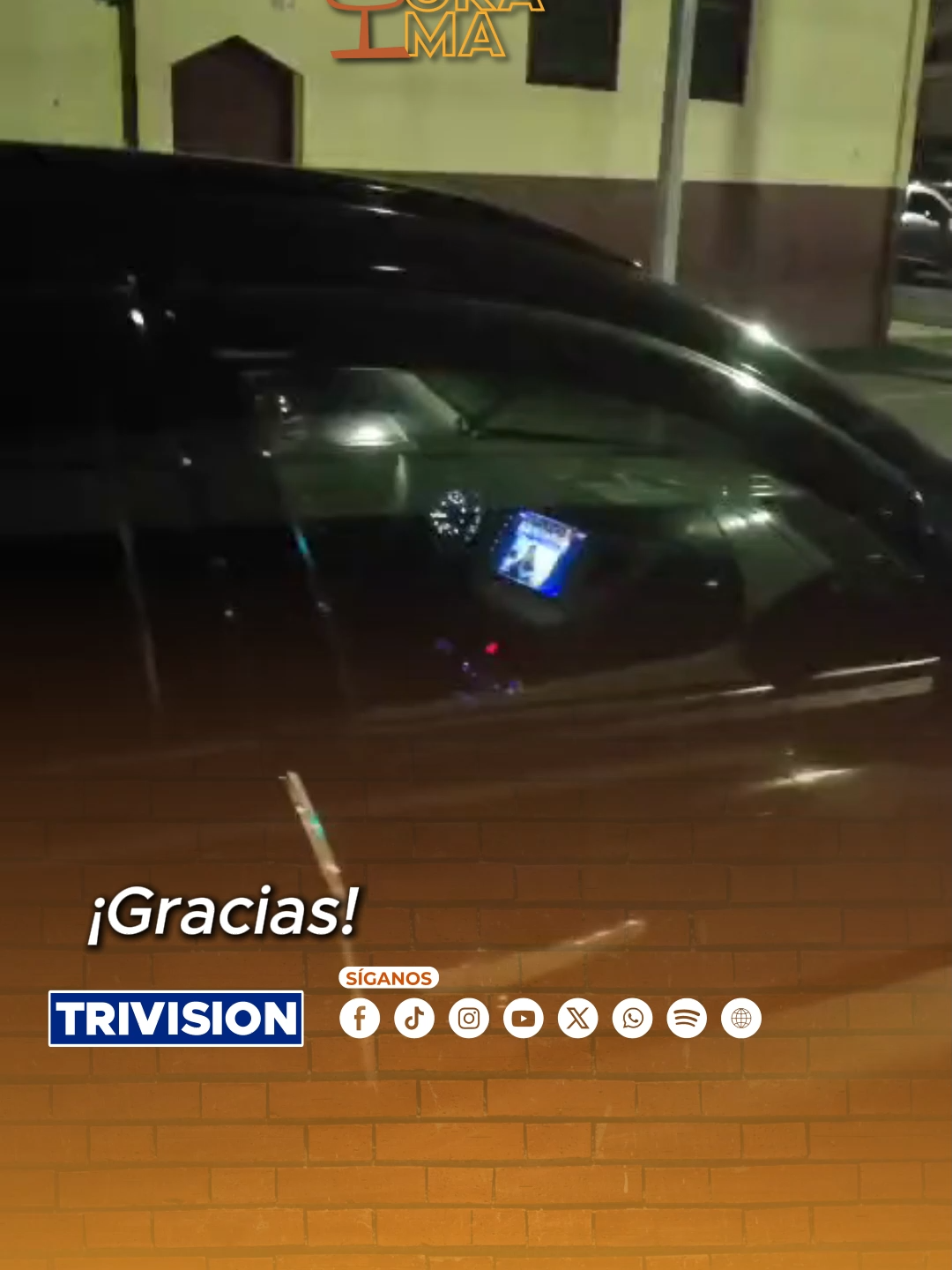 🔴 #NuestroPrograma | Nuestro Programa , sí, nuestro, suyo, mío y de todos, existe porque ustedes nos acompañan cada día. Lo hacemos pensando en su hora del café, en el camino de regreso a casa, o en esos ratitos donde solo se necesita buena compañía. ☕ Hoy queremos compartir algo que nos llenó el alma. Un amigo nos escribió desde Cartago: venía escuchándonos desde Heredia (¡imagínense la presa!) y al llegar a la Catedral se dio cuenta de que el carro a la par también iba viendo Nuestro Programa. Y ahí entendimos una vez más por qué lo hacemos. Porque juntos formamos una comunidad que ríe, aprende y crece. Porque Nuestro Programa es más que política: es cercanía, risas, conversación, y familia. Gracias por tanto apoyo, por hacernos parte de su rutina y por impulsarnos a seguir soñando y mejorando cada día. ¡Sigamos creciendo juntos! 💪❤️