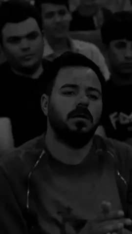 وانا براسي الخميني ملاكي صدام #المصمم_بشير_العساف #بشير_العساف #تيم_مصممين_بيجي #محمد_مجيد #الشعب_الصيني_ماله_حل😂😂 