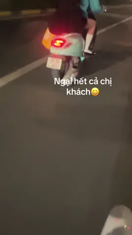 Khả năng cao là mai chị khách sẽ iu tiên grap hoặc bee rồi😁