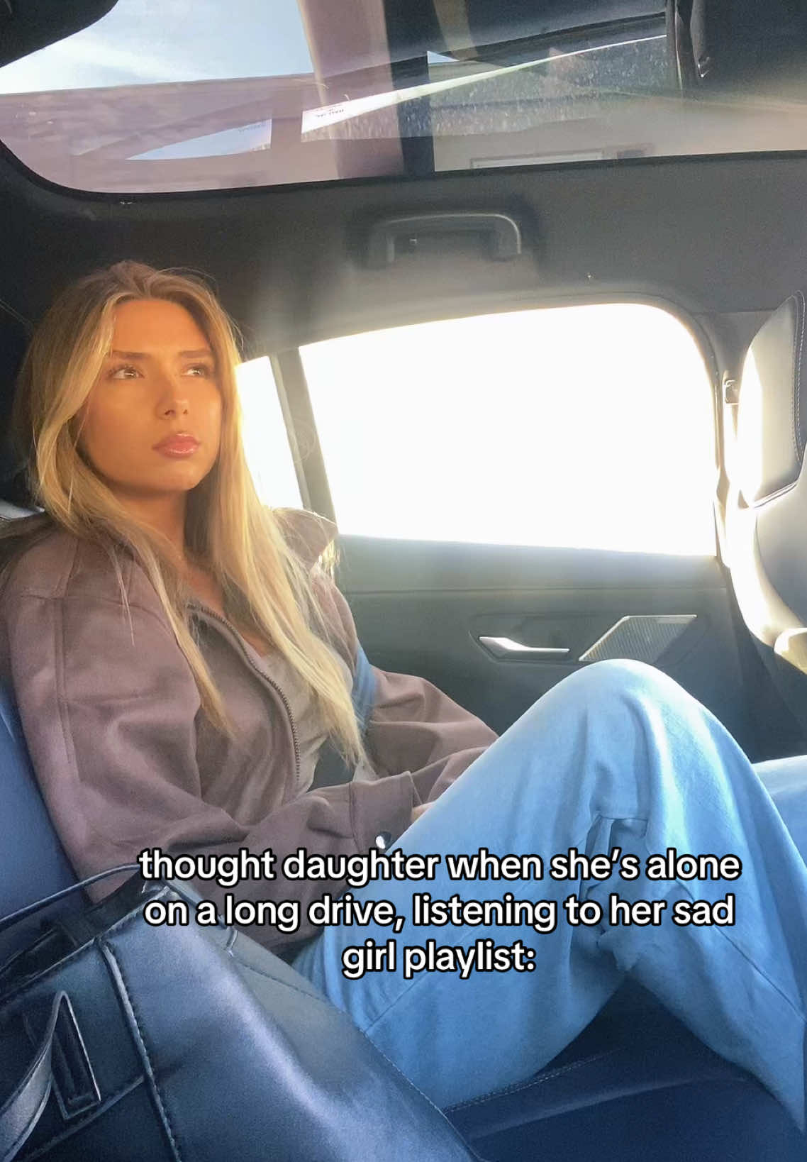 looking out the window, alone with my thoughts and music is my favourite hobby xx #fyp 