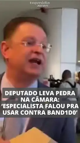🚨URGENTE - Deputado Sóstenes Cavalcante, líder do PL, leva uma pedra para a câmara e diz que essa é a nova arma da polícia. “Essa é a pedra que a especialista falou que a polícia tem que usar!