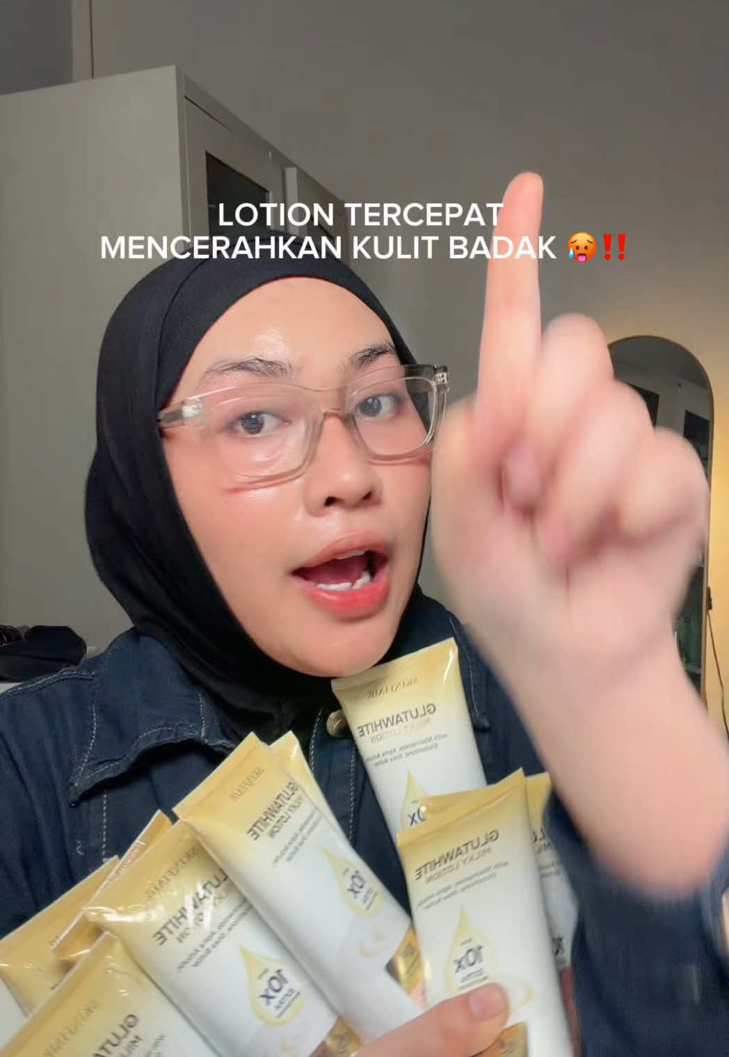 Woi gen z udah pada cobain skinflair formula baru blm ? Yang lama aje gacor apalagi yang baru nih 10% niacinamide woi !!! #bodycare #bodycareroutine #bodylotion #fyp 