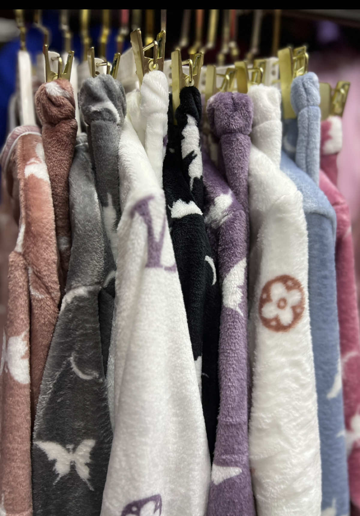 بيجاما فرو نقشة جديدة 5$ ❤️