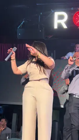 سوبر ستار  #رحمة_محسن في آخر حفلاتها في القاهرة في #روفي ✌🏼