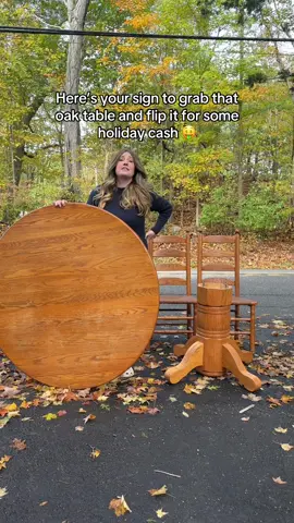 I see these alllll the time on FBMP and a fresh new look on them is such an easy sell bc they’re solid wood and such good quality.  #woodwork #woodworking #paintedfurniture #furnitureflip #furnituremakeover 