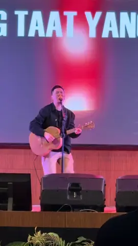 Hati yang hancur | by : Franky Kuncoro  Konser dalam rangka penggalangan dana sosial Yayasan New Life Batam. Puji Tuhan acara sangat memberkati setiap yang hadir. #batam #frankykuncoro 