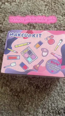 Got this as a Christmas gift for my girl! I know she’s going to love it💕 #tiktokshopblackfriday #playmakeup #girlgifts #toddler 