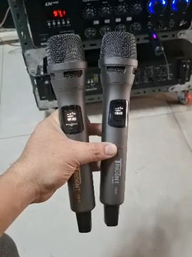 Product Description Trident TR-11 Professional Wireless Microphone with Built in Lithium Battery Product Technical Parameters 1, Signal-to-Noise Ratio:>92dB 2. Frequency Response:40Hz-15KHz 3. Online bandwidth:1 MHz 4. Sensitivity:-85d Bm 5. Frequency stability:25ppm 6. Modulation :GFSK, n/4 DQPSK 7. Signal Strength:4d Bm 8. Transmitter battery:18650=3.7V800mAh Receiver battery:14500=3.7V500mAh 9. Transmitter battery life: 10-11 hours 10.Receiver battery life: 7-8 hours Technical data 1. Signal-to-noise ratio: >92dB 2. Frequency response: 40Hz-15KHz 3. Online bandwidth: 1MHz 4. Sensitivity: -85dBm 5. Frequency stability: 25ppm 6. Modulation: GFSK, n/4 DOPSK 7. Signal strength: 4dBm 8. Receiver battery: 18650 = 3.7V 800mAh Transmitter battery: 14500 = 3.7V 500mAh buy here  https://s.shopee.ph/an_redir?origin_link=https://shopee.ph/product/460324121/42951113676?gads_t_sig=VTJGc2RHVmtYMTlxTFVSVVRrdENkVlBXTnFLbGtLY21IOVhMT0xMVGhrdnFsWGFtVnFpbUMwSXIzbG1pbERKaUZlaDNWS21LWXhXQ1Bqb1RKNG11RTBPRHZwbk16L0M0K2c3U25OY0dYMWRWWHFxNm9NemNPTC9OSk5zTk9lTXJlNEl0ckFDeVFaWGVCaWk3ejRxNzJRPT0&sm=fb_partner&affiliate_id=13308880352 #microphone  #everyone  #highlight  #tiktok