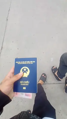 Ba má ơi con đang nước ngoài nè 🇰🇭😂#xuhuong #fyp #cambodia #xuhuongtiktok #mocbai 