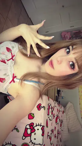 This has been stuck in my head😭 #strawberrygirl #strawberry #cute #douyinmakeuplook #fyp 