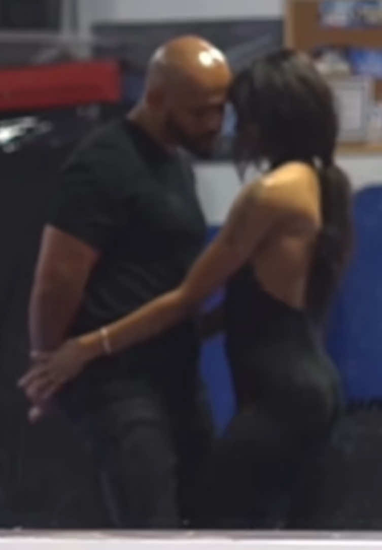 kizomba dance 🥵 #kizomba #dance #tarraxinha #tarraxo #tarraxa 😍🎵