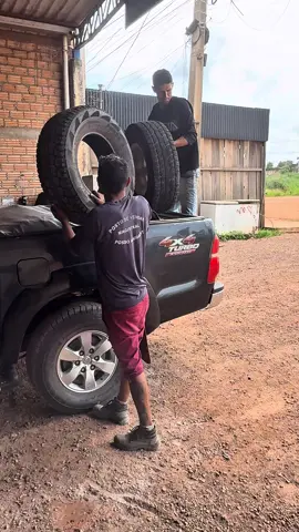 Pneu tava novinho 🤦🏻‍♂️