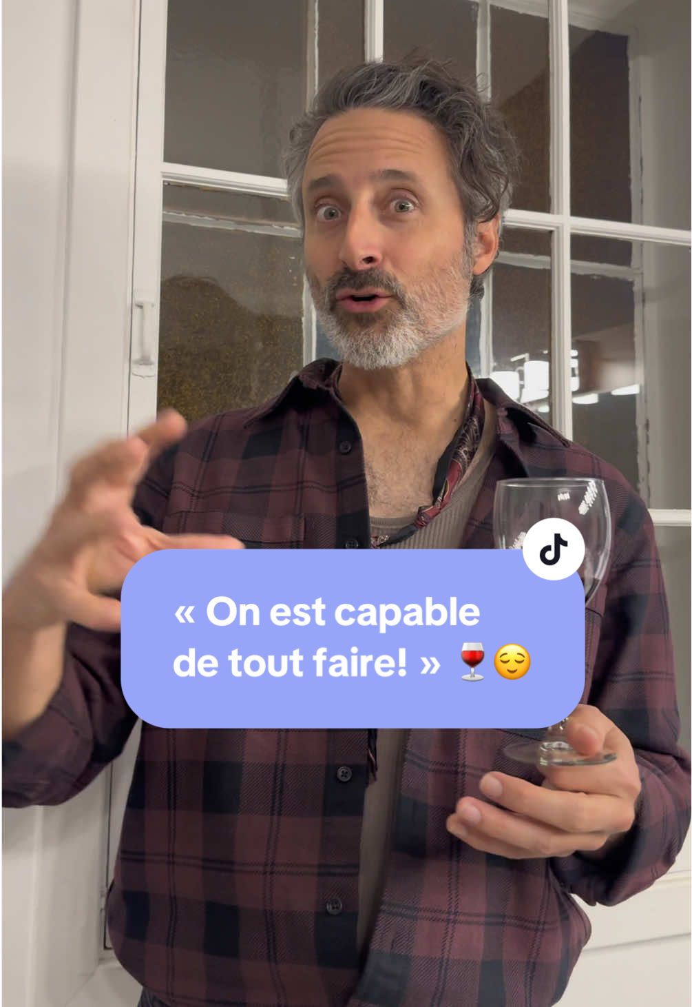 « On est capable de tout faire! » 🍷😎 @Louis-Jean Cormier a rempli à lui seul le Granada… Et ce n’est pas rien! 😳 On a eu une belle soirée avec son spectacle qu’il appelle « boîte à chansons » ! 🎤✨   #theatregranada  #louisjeancormier  #sherbrooke