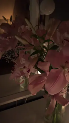 #lilies #flowers #asthetic #fyp #foryou 