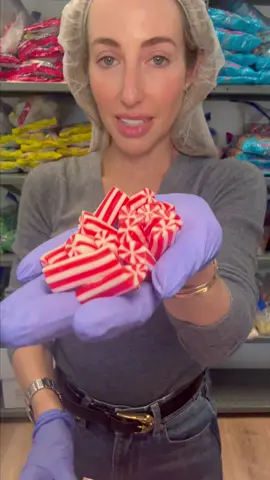 Holiday is calling for candy 🍭🍬🥰💫✨ #rubybond #candy #asmr #bts #packingorders #holidaycandy #christmas #sweets #giftguide 