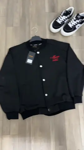 Áo này vừa ấm vừa đẹp #thoitrangnam #thoitrangnamnu #xuhuong #aobomber #aokhoac 