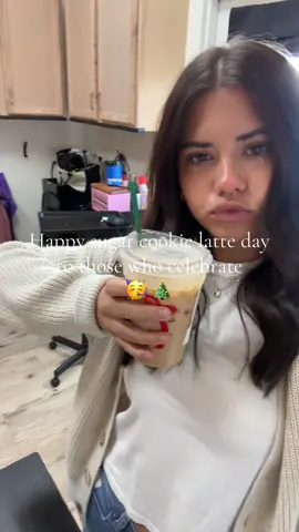 FINALLYYYY #starbucks #fyp #sugarcookielatte 