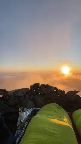 sur une autre planète #Hiking #summit #fyp #alpinism #mountain 