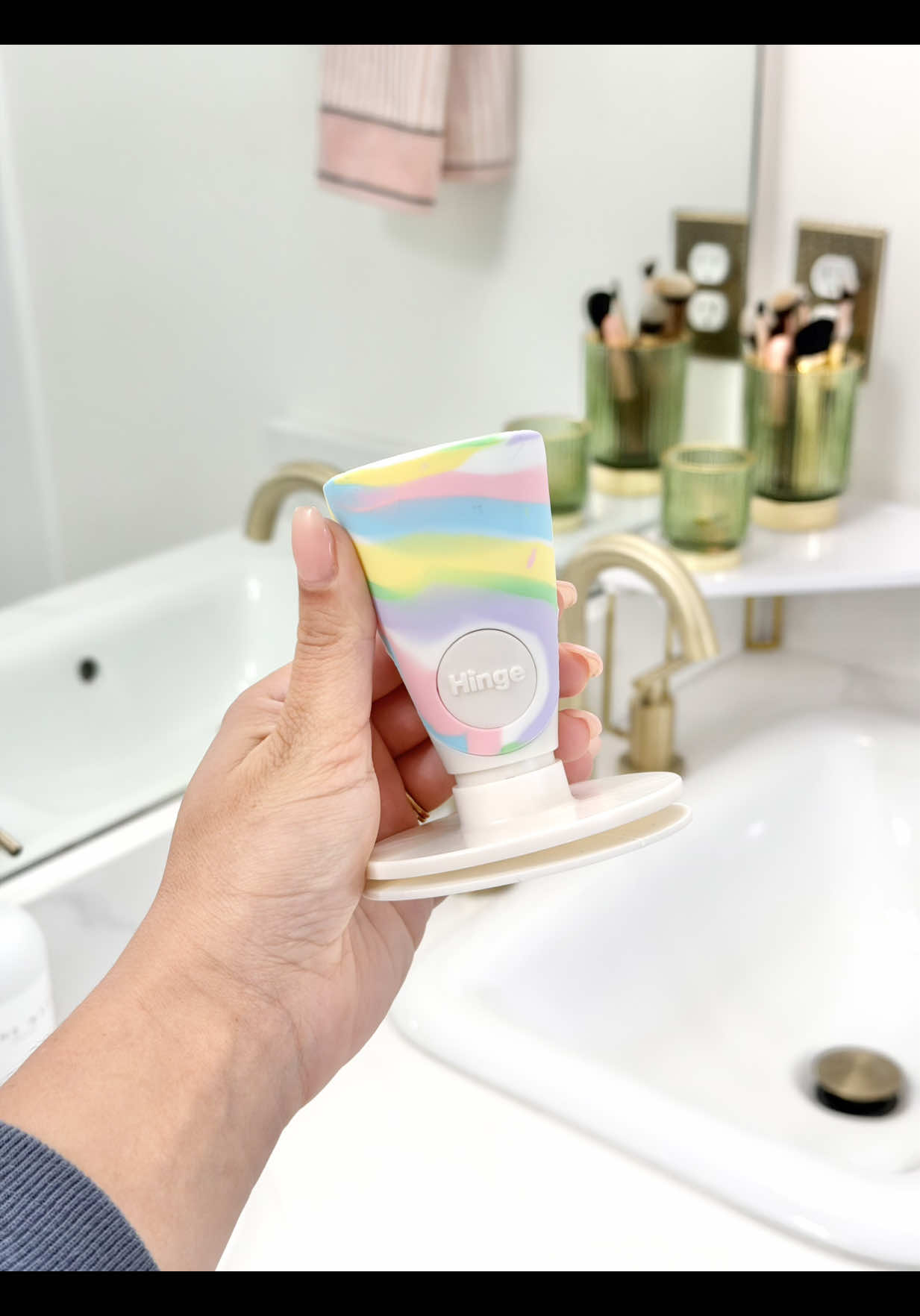 This genius nail polish holder suctions to any flat surface, holds bottles of all sizes, and even rotates and tilts for the perfect angle. Game. Changer. 🙌  #founditonamazon #beautygadget #athomenails #beautyessentials #nailhacks