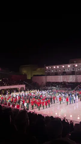 #العرض_العسكري #دار_الأوبرا_السلطانية #مسقط #الشعب_الصيني_ماله_حل😂😂 #اكسبلور 