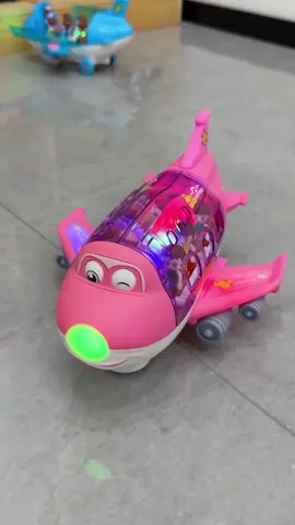 Đồ chơi mô hình máy bay chở khách xoay tròn vui nhộn #dochoi #dochoitreem #dochoichobe #dochoivuinhon #dochoimaybay 