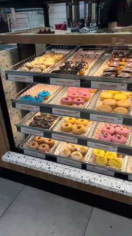 Miam 🍩 @Dunkin' @valdeuropeofficiel #donuts #dunkin #valdeurope #FoodTok #77 