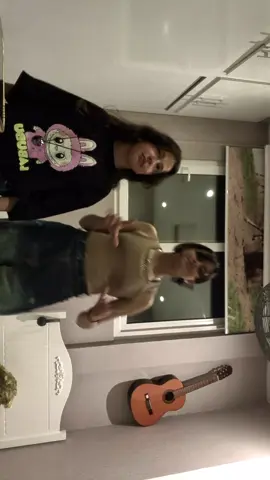 نگههه میزارنن چالشش برممم .  .  .  .  #فوریو_نری_به چپمه#فوریو_جونننن_ننت