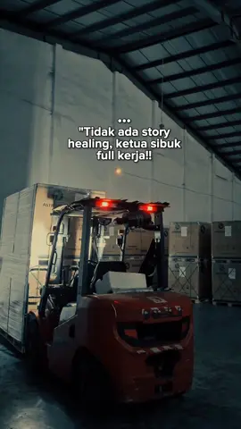 ketua mode solo 🧯🦺🚬#operatormuda #operatorforklift #fypシ 