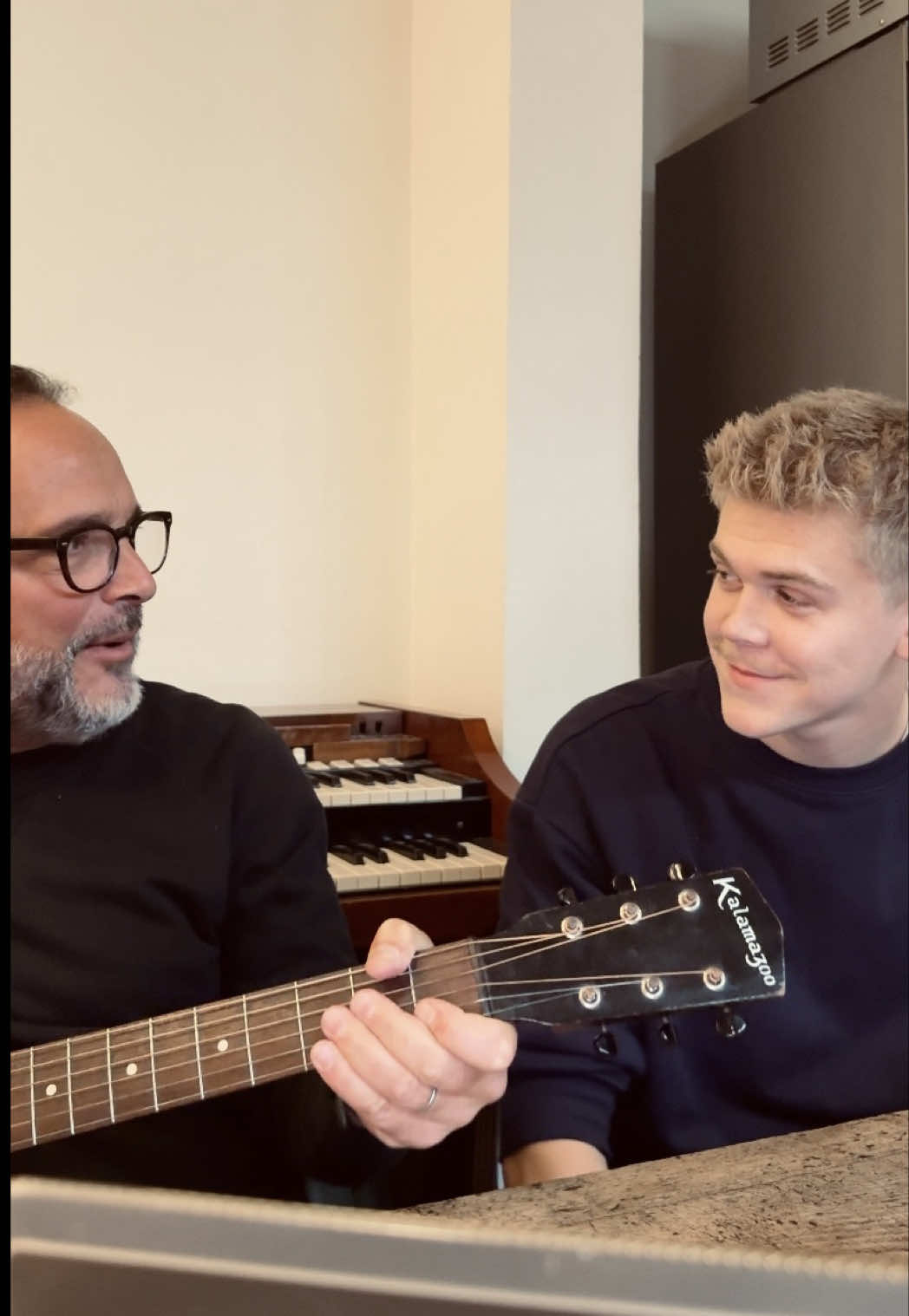 Merci @maëlle.off d’aborder des thèmes aussi importants en chanson ❤️ #tiktokmusic #covers 