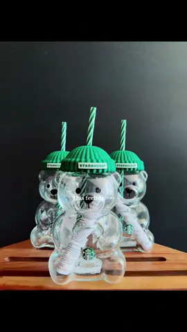 When he understood the assignment 🤍 #starbucks #starbuckscup #starbucksbearglasscup #christmaslaunch 