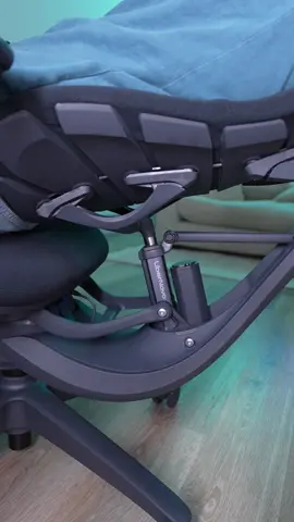 POV: your chair doubles as a masseuse 🤯 #HEAVEN Meet the Libernovo Omni, a brand new desk chair that actually has a hydraulic over the lumbar support which gently massages you whilst you work 😱 If you want to check it out, here’s the link 🫡: https://libernovo.com/?ref=GUSDUNNETT #LiberNovoOmni #ErgonomicChair #OfficeChair #WFH 