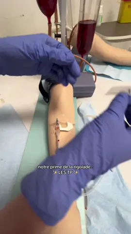 sacré TP .. @ines 🤭🤭 —  #ifsi #esi #infirmiere #tp #stage 